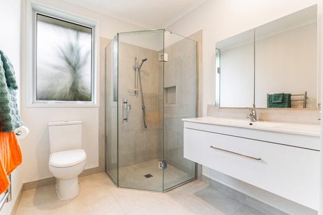 Photo of property in 16b Elizabeth Street, Orewa, 0931