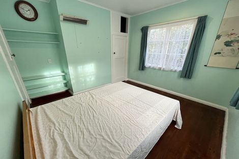 Photo of property in 1 Wavell Street, Karori, Wellington, 6012