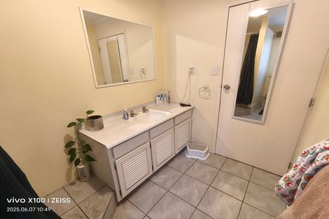 Photo of property in 1/27 Kerswill Place, Pakuranga, Auckland, 2010