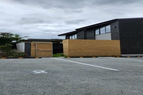 Photo of property in 2/19 Roberts Road, Glenfield, Auckland, 0629