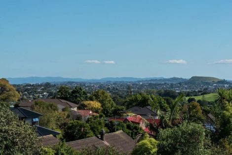 Photo of property in 1 Luana Way, Bucklands Beach, Auckland, 2014