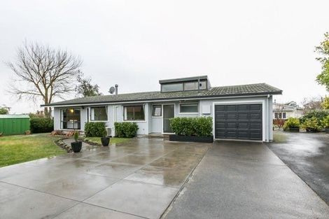 Photo of property in 27 James Cook Street, Havelock North, 4130
