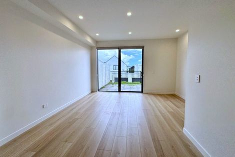 Photo of property in 14 Porowha Road, Westgate, Auckland, 0814