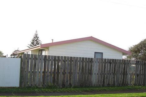 Photo of property in 120 Broadway, Waitara, 4320