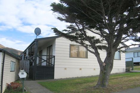 Photo of property in 49 Frobisher Street, Island Bay, Wellington, 6023
