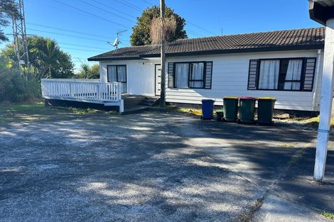 Photo of property in 266 Triangle Road, Massey, Auckland, 0614