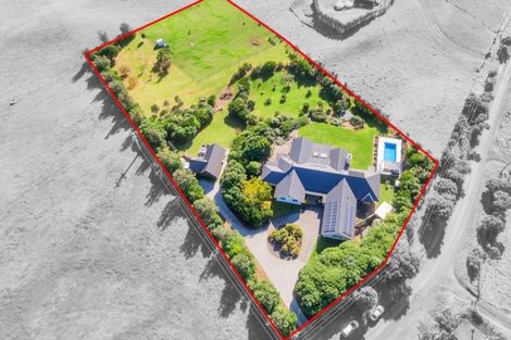 Photo of property in 29 Shine Road, South Head, Helensville, 0874