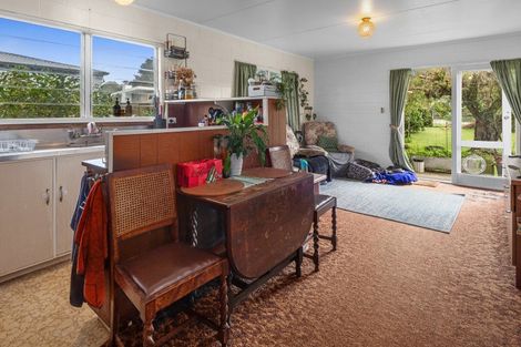 Photo of property in 4 Papaka Road, Ngunguru, Whangarei, 0173