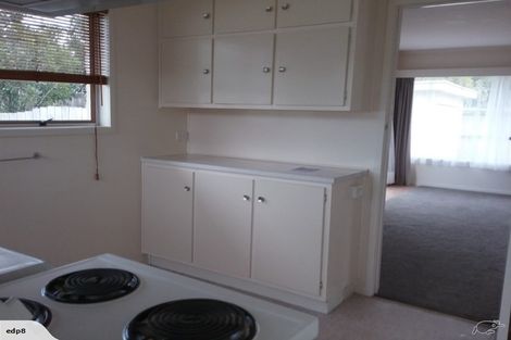 Photo of property in 2/16 Mannering Place, Hillcrest, Auckland, 0627