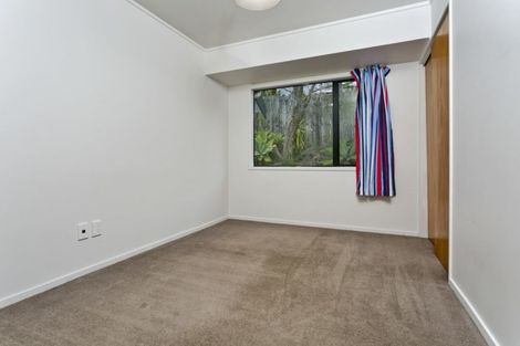 Photo of property in 10 Camilla Grove, Totara Vale, Auckland, 0629