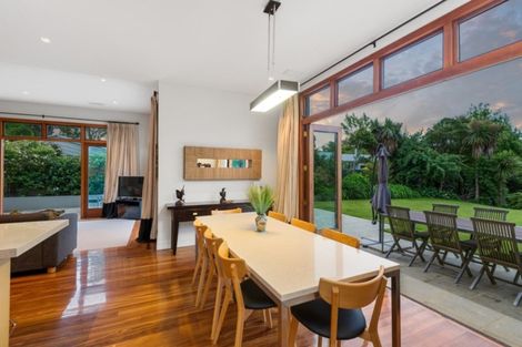 Photo of property in 118 Straven Road, Fendalton, Christchurch, 8014