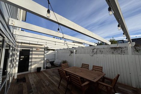 Photo of property in 2/220 Salisbury Street, Christchurch Central, Christchurch, 8013