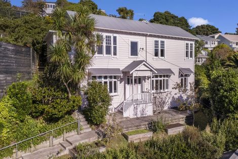 Photo of property in 74 Glen Road, Kelburn, Wellington, 6012