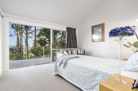 Photo of property in 9 Tinopai Road, Titirangi, Auckland, 0604