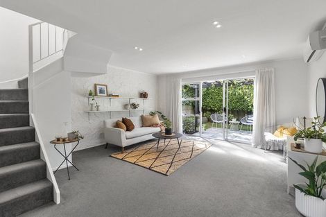 Photo of property in 2/66 Taylors Road, Mount Albert, Auckland, 1025