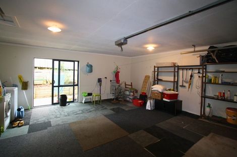 Photo of property in 9b Simons Street, Moturoa, New Plymouth, 4310