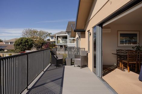 Photo of property in 30 La Cumbre Close, Bethlehem, Tauranga, 3110