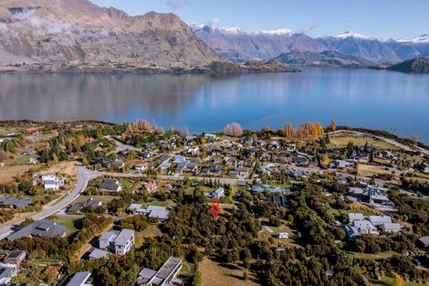 Photo of property in 16 Briar Bank Drive, Wanaka, 9305