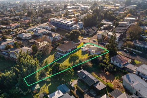 Photo of property in 4 Pomelo Road, Te Atatu South, Auckland, 0610