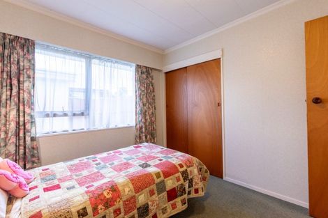 Photo of property in 5 Gladstone Street, Dannevirke, 4930