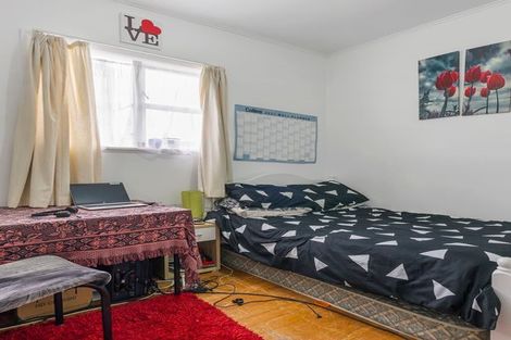 Photo of property in 182 Beach Haven Road, Beach Haven, Auckland, 0626