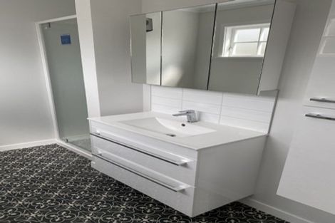 Photo of property in 48 Miramar North Road, Miramar, Wellington, 6022