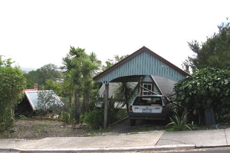 Photo of property in 4 Kukupa Road, Sunnyvale, Auckland, 0612