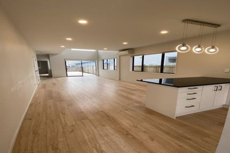 Photo of property in 30 Toanui Road, Hobsonville, Auckland, 0616