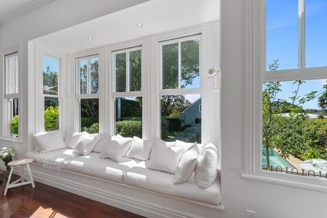 Photo of property in 77 Hinemoa Street, Birkenhead, Auckland, 0626