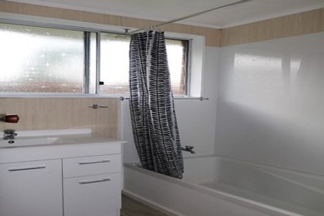 Photo of property in 9b Nevada Grove, Totara Park, Upper Hutt, 5018