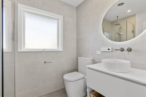 Photo of property in 16b Grassways Avenue, Pakuranga, Auckland, 2010