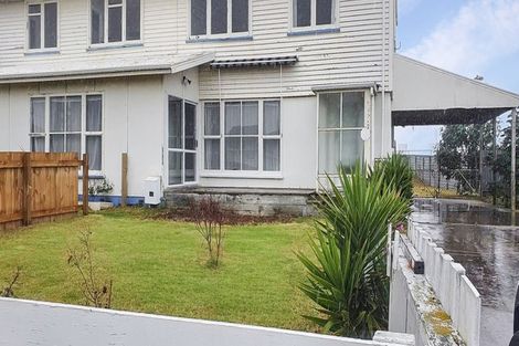 Photo of property in 26-28 Matipo Street, Castlecliff, Whanganui, 4501