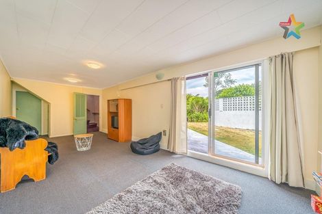 Photo of property in 42 Akatea Road, Korokoro, Lower Hutt, 5012