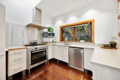 Photo of property in 4 Raroa Crescent, Northland, Wellington, 6012