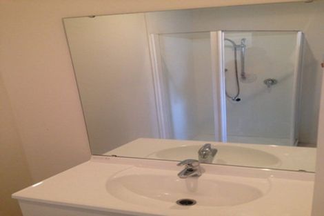 Photo of property in 68 Brashier Circle, Sunnyvale, Auckland, 0612