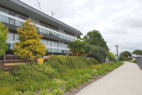 Photo of property in 2/4 Moana Street, Frankton, Hamilton, 3204