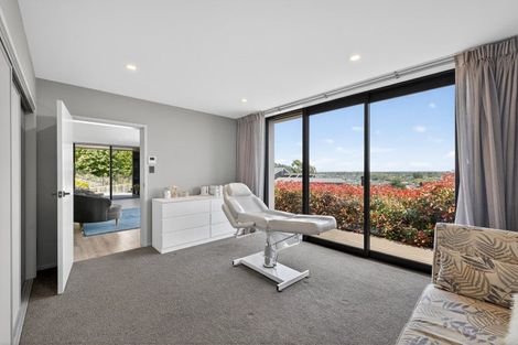 Photo of property in 13 Redmund Spur Road, Kennedys Bush, Christchurch, 8025