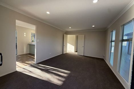 Photo of property in 6 Chadlington Avenue, Henderson, Auckland, 0612