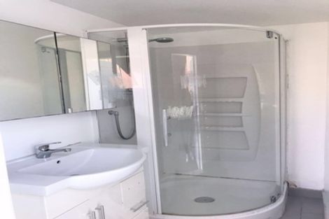 Photo of property in 41 Tiroroa Avenue, Te Atatu South, Auckland, 0610