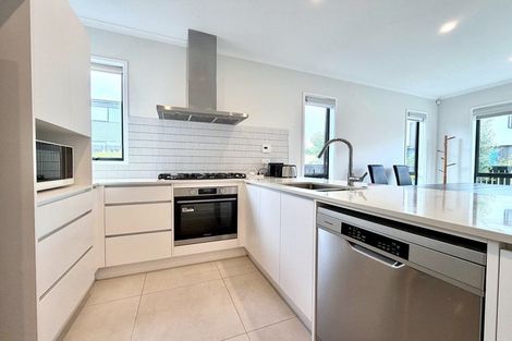 Photo of property in 10 Oranga Drive, Westgate, Auckland, 0614