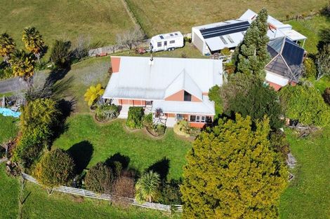 Photo of property in 648 Abel Tasman Drive, Clifton, Takaka, 7183