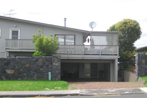 Photo of property in 101 College Road, Northcote, Auckland, 0627