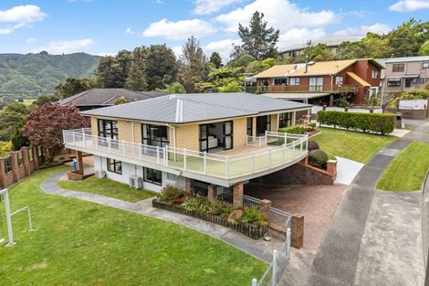 Photo of property in 7 King Charles Drive, Kingsley Heights, Upper Hutt, 5018