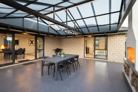 Photo of property in 3 Vanquish Place, Flagstaff, Hamilton, 3210