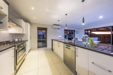 Photo of property in 318 Hill Road, The Gardens, Auckland, 2105