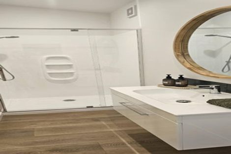 Photo of property in 266 Airlie Road, Plimmerton, Porirua, 5026