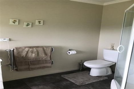 Photo of property in 80 Oira Road, Karaka, Drury, 2578