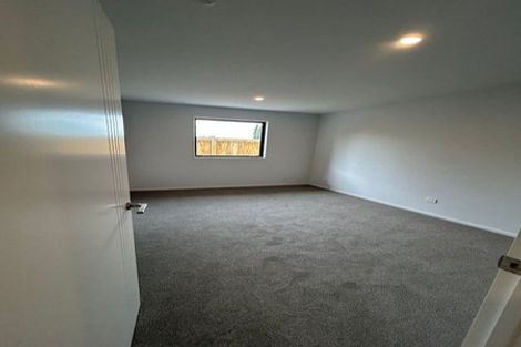 Photo of property in 18 Lorenzos Lane, Halswell, Christchurch, 8025