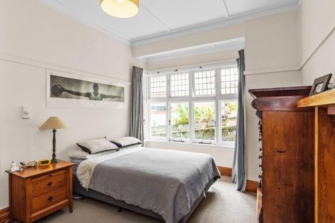 Photo of property in 60 Milton Road, Bluff Hill, Napier, 4110