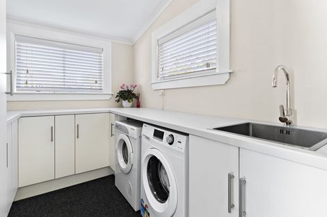 Photo of property in 10 Kuratawhiti Street, Greytown, 5712